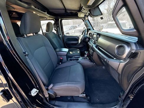 Used 2021 Jeep Wrangler Unlimited Sport image 32