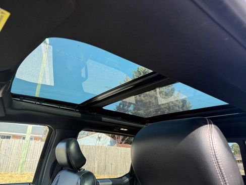 Used 2017 Ford F150 Lariat w/ Equipment Group 502A Luxury image 4