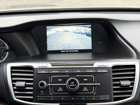 Used 2015 Honda Accord LX image 22