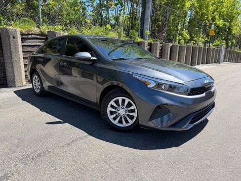 Used 2023 Kia Forte LX FWD image 4