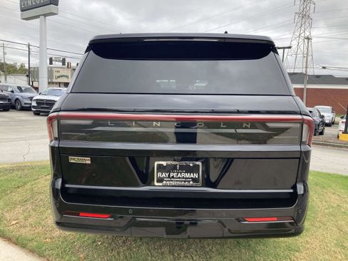 New 2025 Lincoln Navigator L Black Label AWD/4WD image 11
