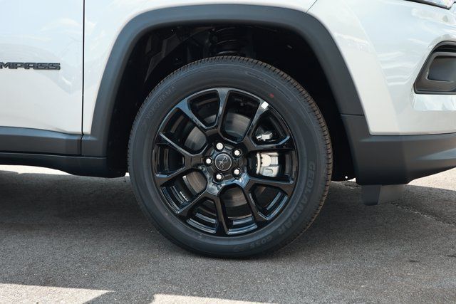 New 2026 Jeep Compass Latitude AWD/4WD image 5