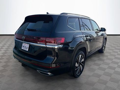 Used 2024 Volkswagen Atlas SE AWD/4WD image 7