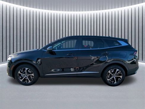 Used 2025 Kia Sportage EX image 8