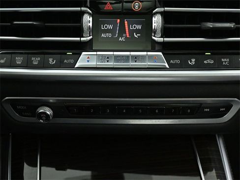 Used 2019 BMW X5 xDrive40i w/ M Sport Package image 40