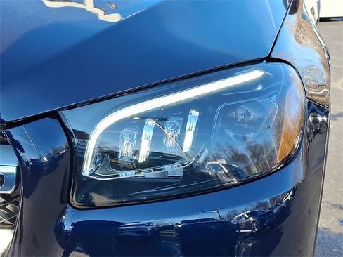 Used 2022 Mercedes-Benz GLS 450 4MATIC image 9