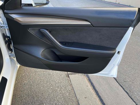 Used 2021 Tesla Model 3 Standard Range Plus image 62