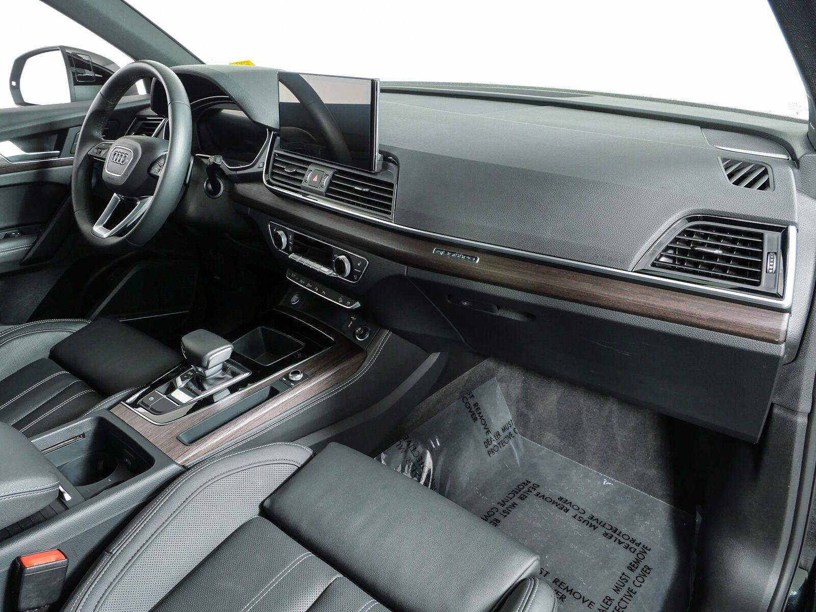 Used 2023 Audi Q5 2.0T Prestige w/ Prestige Package AWD/4WD image 25