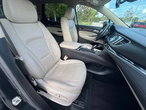 Used 2020 Buick Enclave Essence FWD image 13