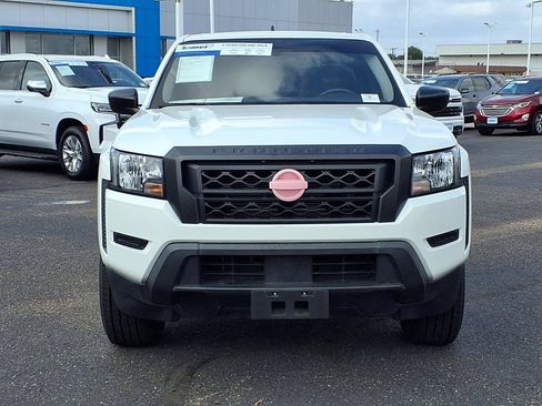 Used 2022 Nissan Frontier S RWD image 2