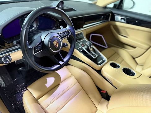 Used 2022 Porsche Panamera 4 w/ Premium Package AWD/4WD image 20