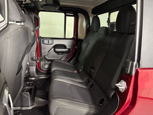 Used 2021 Jeep Gladiator Sport image 37