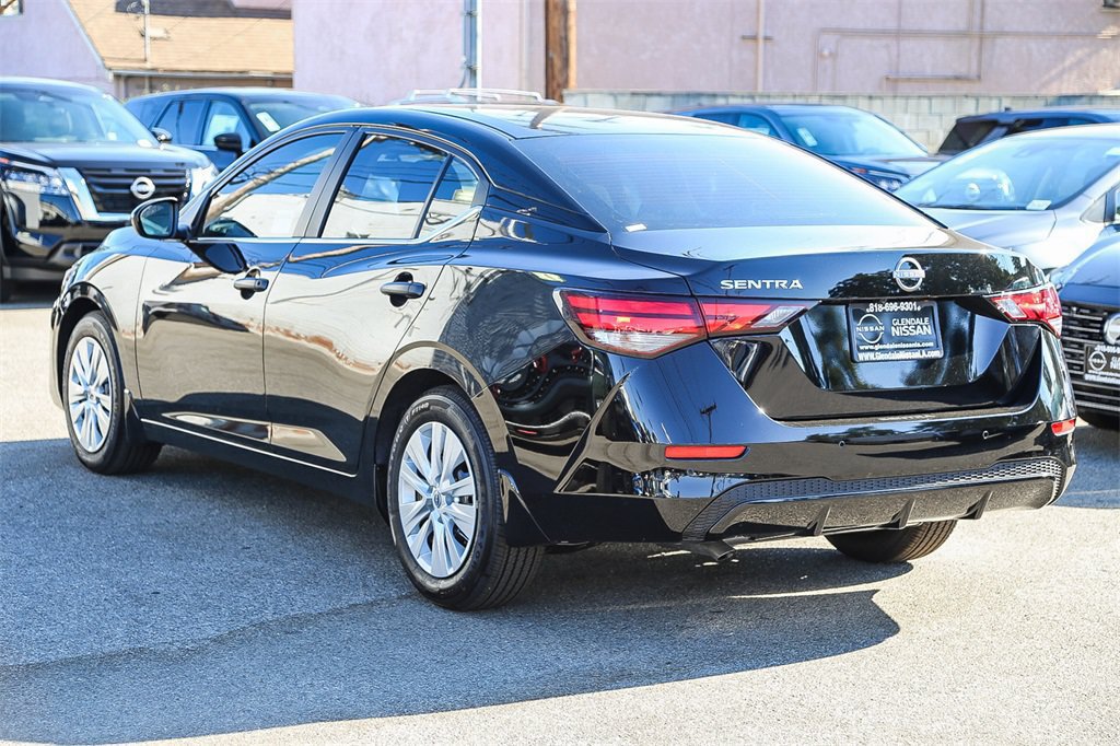 Used 2025 Nissan Sentra S FWD image 8