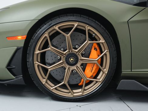 Used 2020 Lamborghini Aventador SVJ image 44