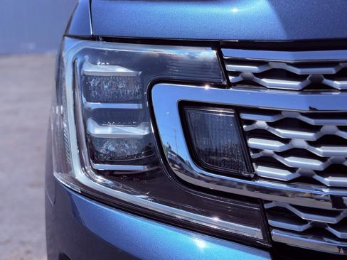 Used 2019 Ford Expedition Platinum AWD/4WD image 9