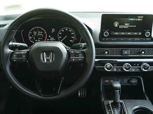Used 2025 Honda Civic Sport image 19