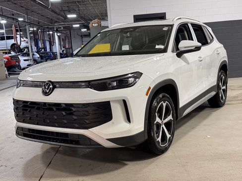 New 2026 Volkswagen Tiguan SE AWD/4WD image 23