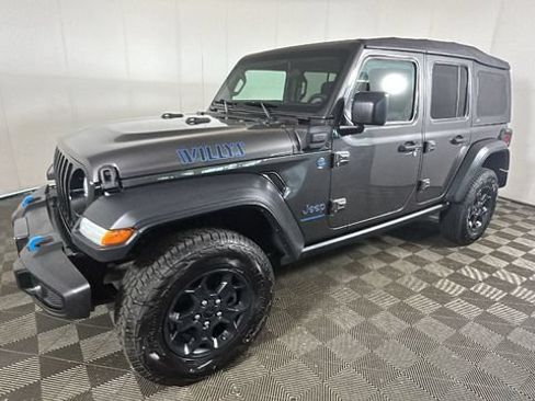 Used 2023 Jeep Wrangler Unlimited w/ Cold Weather Group AWD/4WD image 7