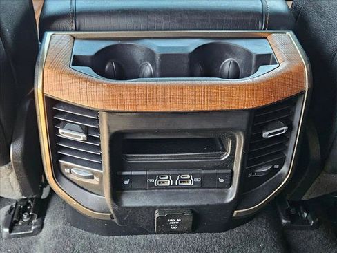 Used 2022 RAM 1500 Limited AWD/4WD image 18