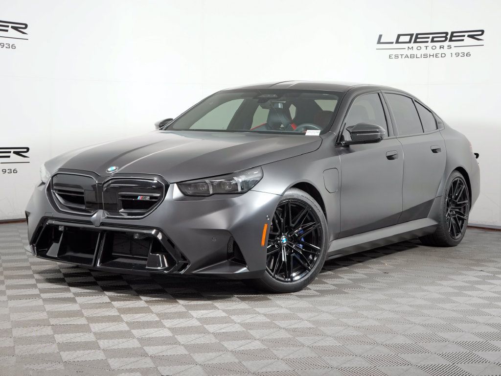 Used 2026 BMW M5 w/ Carbon Package AWD/4WD image 1