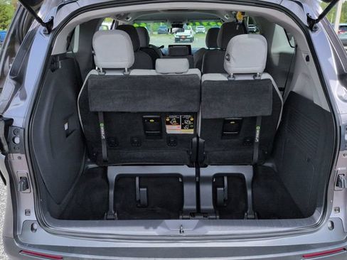 Certified 2022 Toyota Sienna LE AWD/4WD image 13