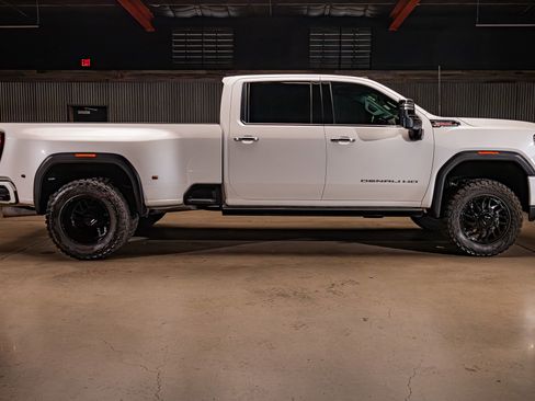 Used 2021 GMC Sierra 3500 Denali w/ Denali Ultimate Package AWD/4WD image 10