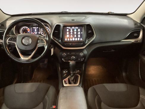 Used 2017 Jeep Cherokee Latitude w/ Safety/Convenience Group image 10