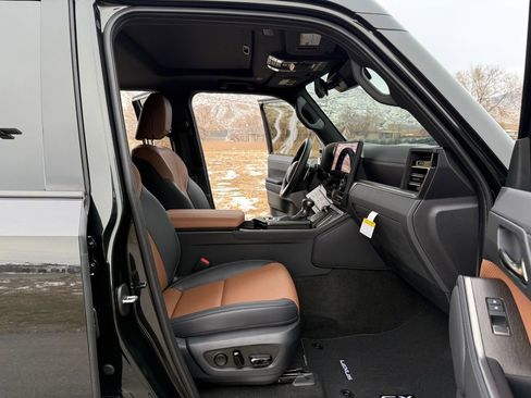 Used 2026 Lexus GX 550 w/ Cold Area Package image 17