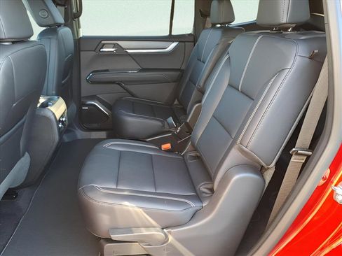 New 2026 GMC Acadia Elevation w/ Black Edition FWD image 12