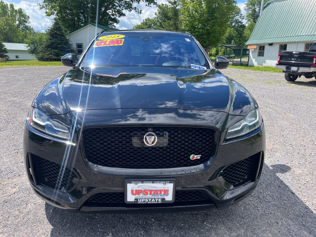 Used 2018 Jaguar F-PACE S AWD/4WD image 3