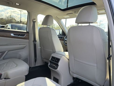New 2026 Volkswagen Atlas SE FWD image 20