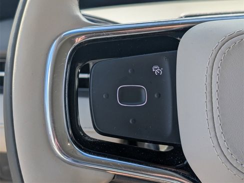 Used 2024 Lincoln Nautilus Premier image 24