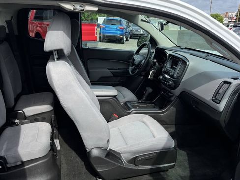 Used 2016 Chevrolet Colorado W/T w/ WT Convenience Package AWD/4WD image 6
