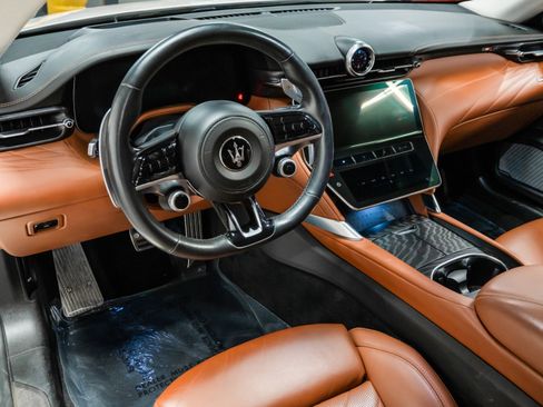 Used 2024 Maserati GranTurismo Modena image 12