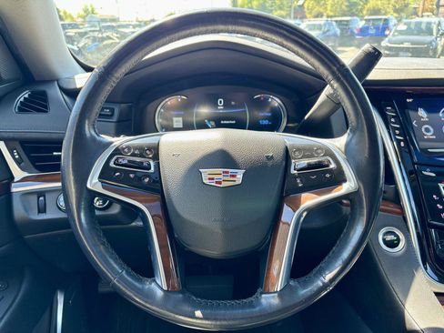 Used 2019 Cadillac Escalade Luxury AWD/4WD image 23