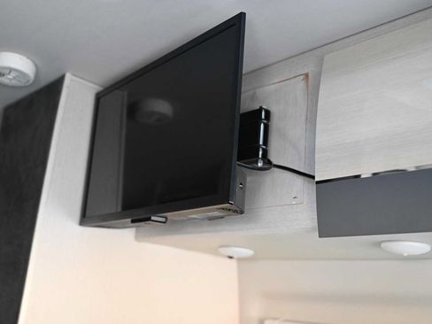 Used 2022 Mercedes-Benz Sprinter 2500 image 23