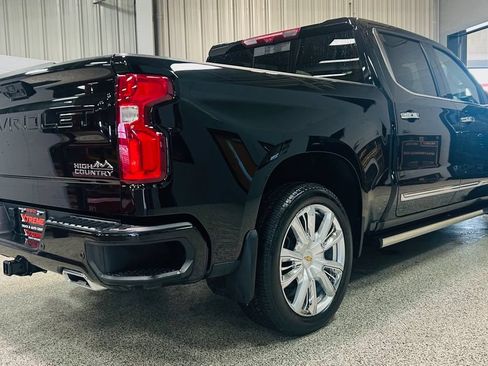 Used 2024 Chevrolet Silverado 1500 High Country w/ Technology Package AWD/4WD image 6