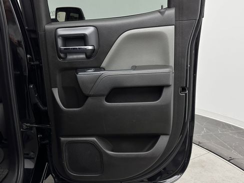 Used 2019 Chevrolet Silverado 1500 Custom w/ Custom Convenience Package RWD image 26