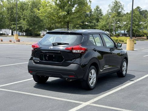 Used 2019 Nissan Kicks S FWD image 7