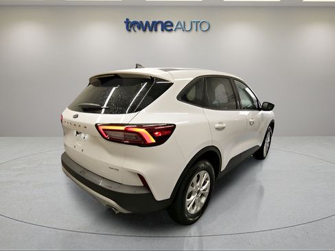 Used 2025 Ford Escape Active w/ Cold Weather Package AWD/4WD image 4