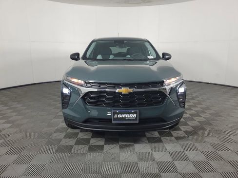 New 2026 Chevrolet Trax LS FWD image 9
