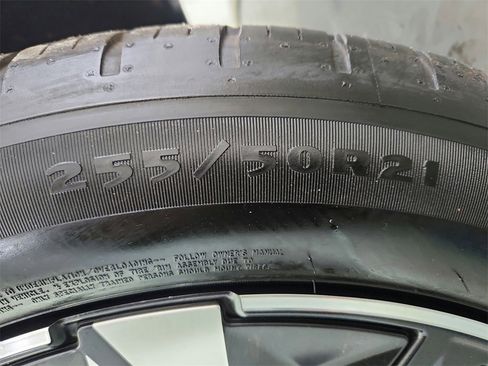 Used 2024 BMW iX xDrive50 w/ Premium Package image 41