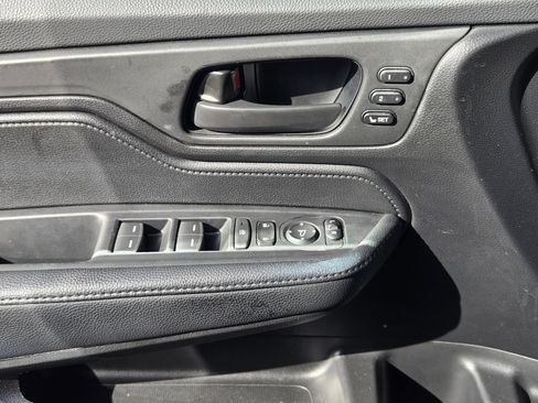 Used 2025 Honda Odyssey EX-L image 11