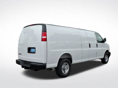 New 2026 Chevrolet Express 3500 Extended w/ Driver Convenience Package