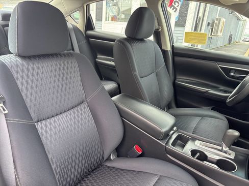 Used 2017 Nissan Altima 2.5 S w/ Power Driver Seat Package FWD image 34