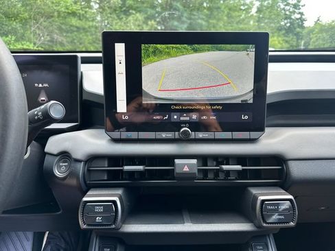 New 2026 Toyota RAV4 LE AWD/4WD image 32