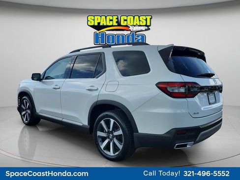 Certified 2023 Honda Pilot Touring image 5