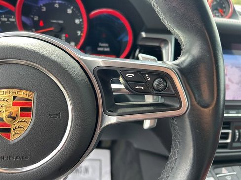 Used 2021 Porsche Macan image 10