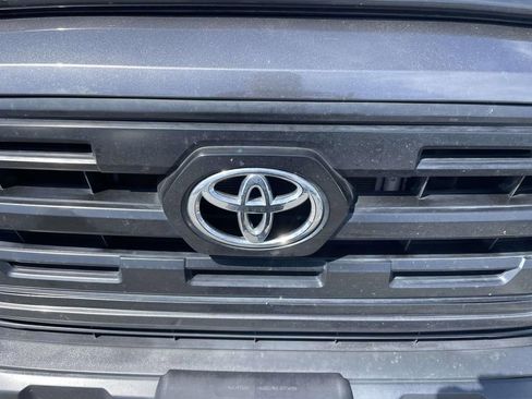 Used 2016 Toyota Tacoma SR image 15