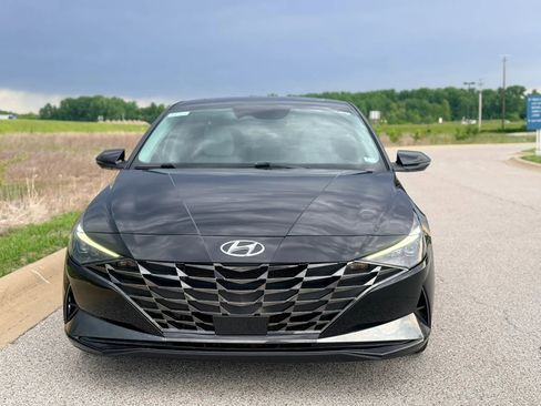 Used 2021 Hyundai Elantra Limited FWD image 12